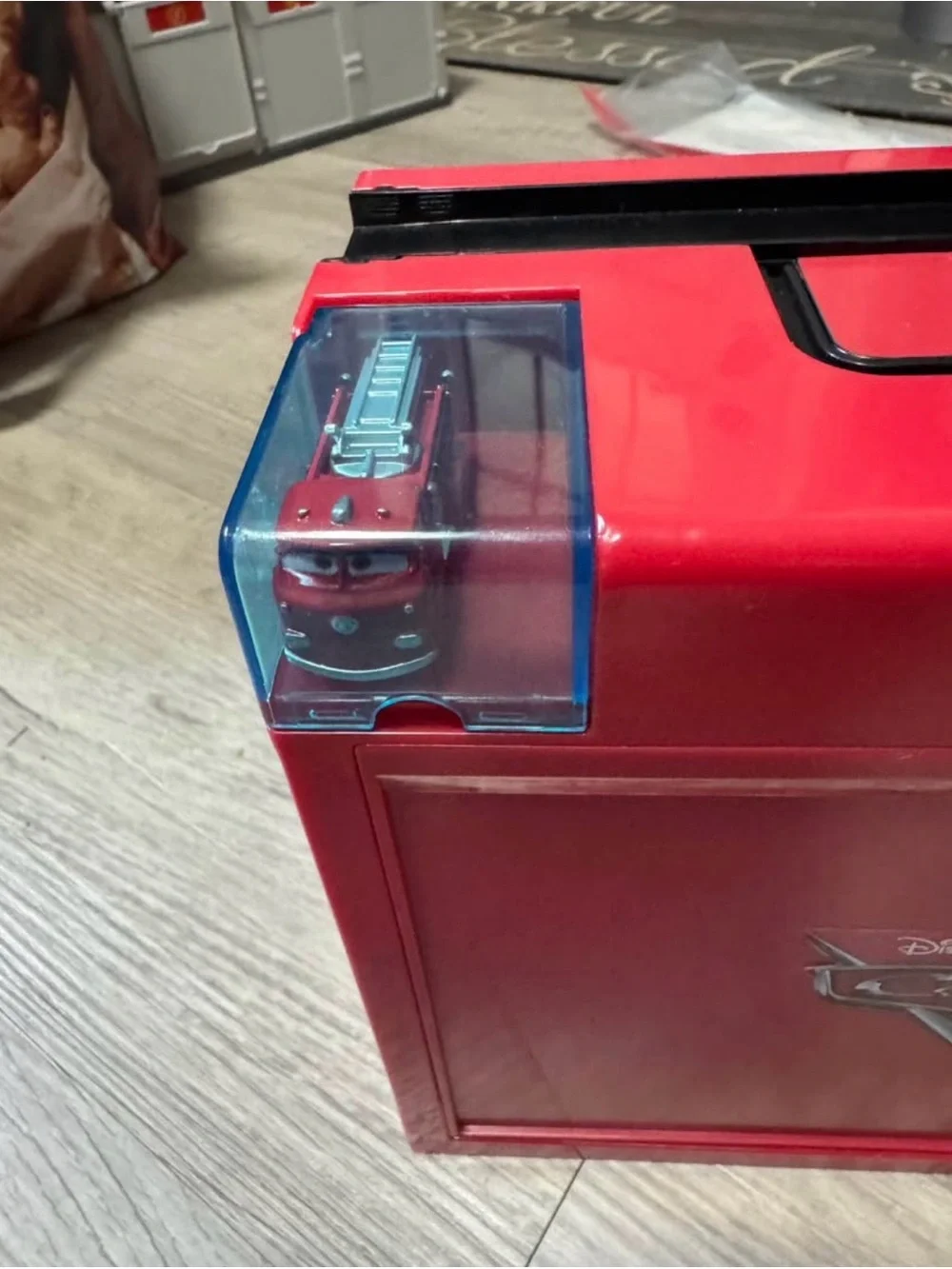 Disney Cars Red Lightning McQueen Carry Case Playset